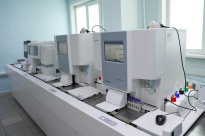 12.09.2024 Вручение клеточного анализа CAL- 8000  Областной клинической больнице.